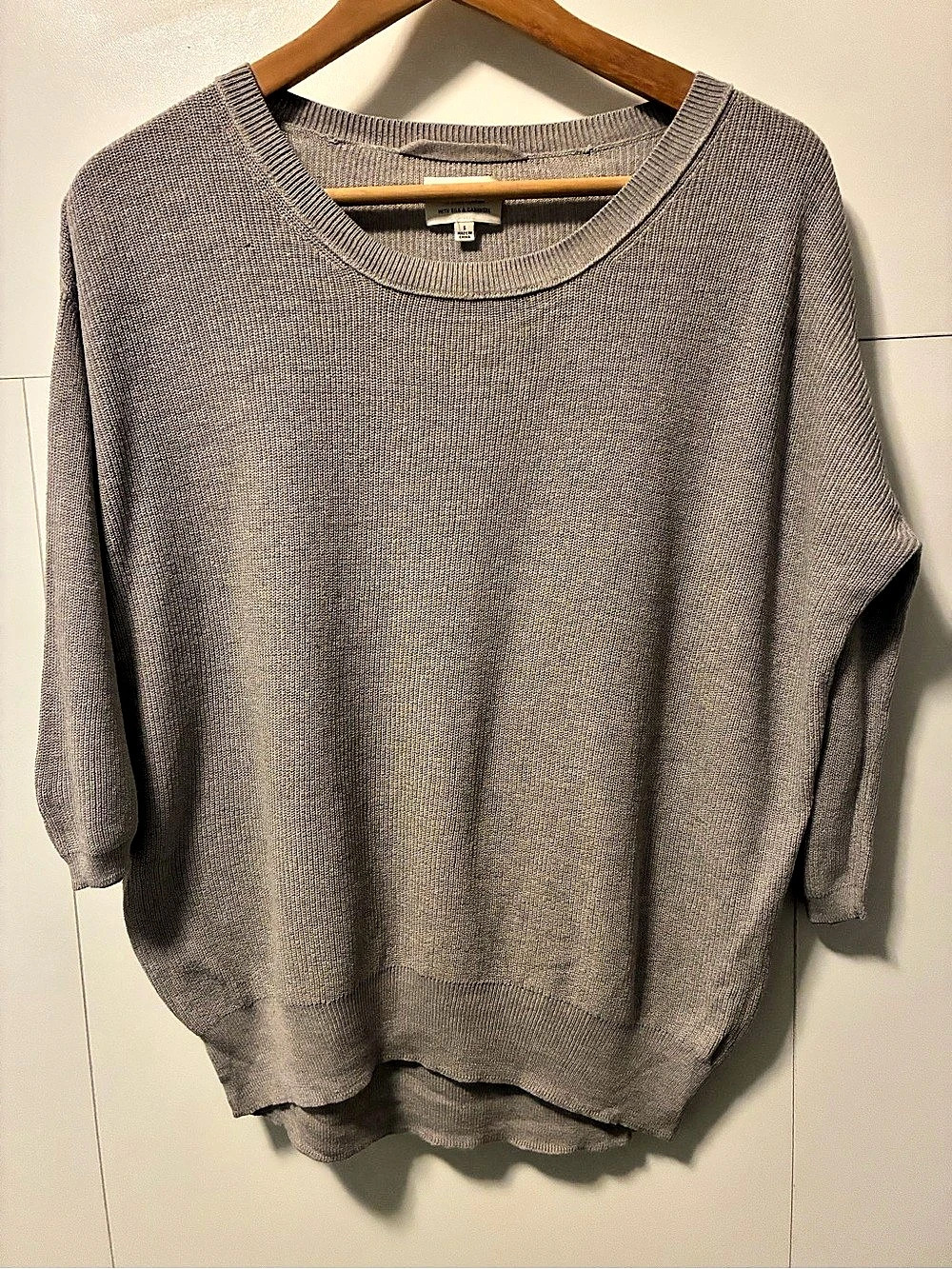 Wilfred Gray Silk Cashmere Sweater Size Small Like New